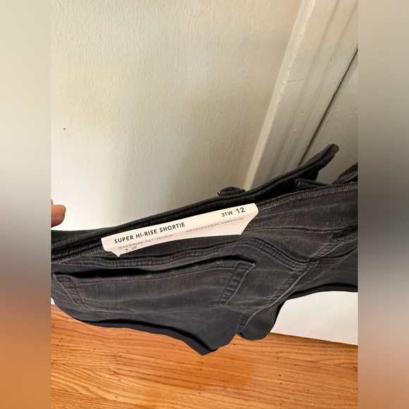 NEW American Eagle Super High-Waisted Denim Short, black, size 12 - Picture 5 of 13